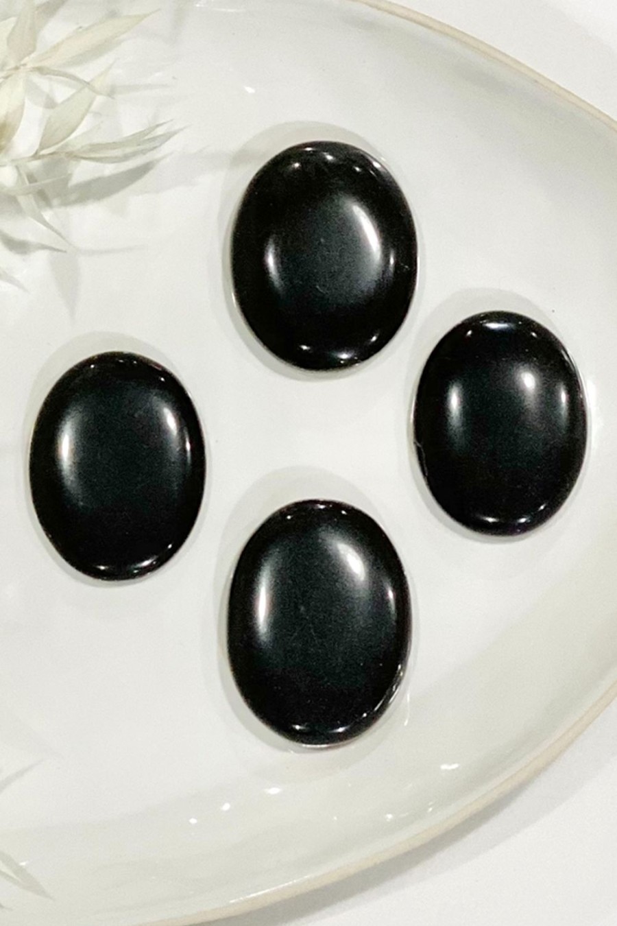 Wellness + Beauty Kabana | Black Agate Worry Stone